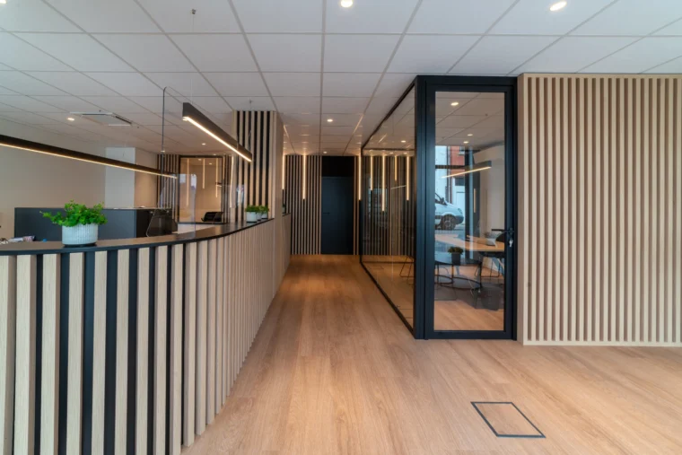 Kantoorinrichting: KBC Lebbeke 20 KBC Toon De Somer 1