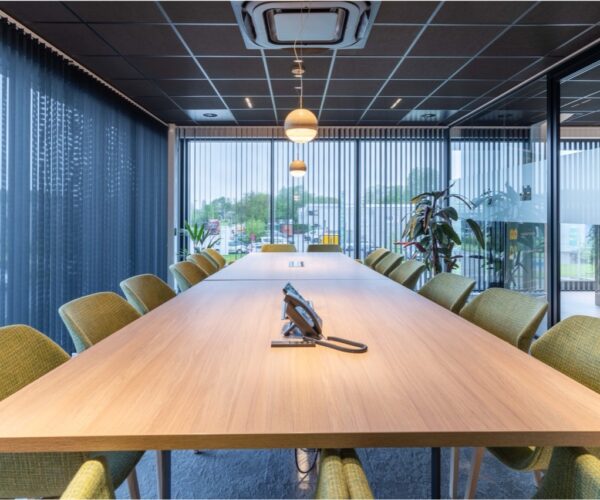 Kantoorrenovatie-en-kantoorinrichting-Ensys-4 Vergaderzaal inrichten