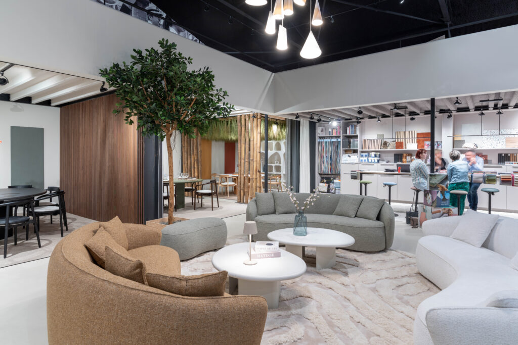 Toon De Somer - Showroom 10 Toon De Somer Showroom 10