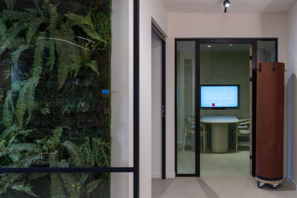 Toon De Somer - Showroom 18 Toon De Somer - Showroom 18