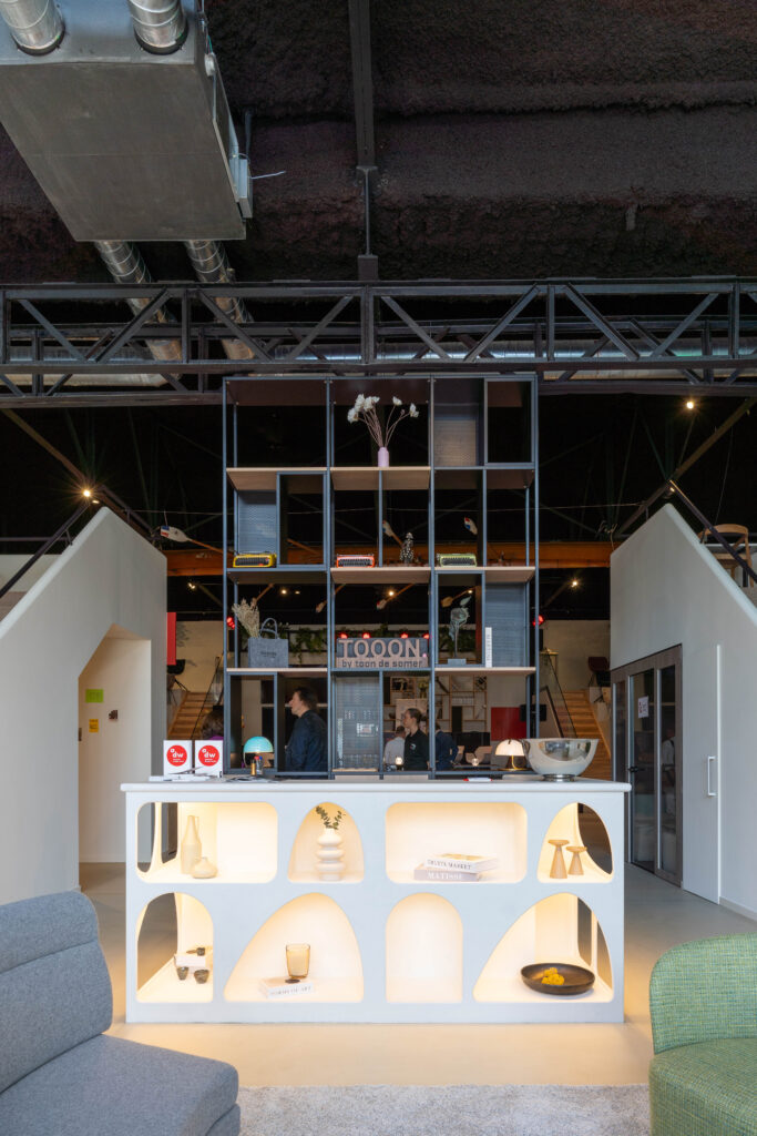 Toon De Somer - Showroom 3 Toon De Somer Showroom 3