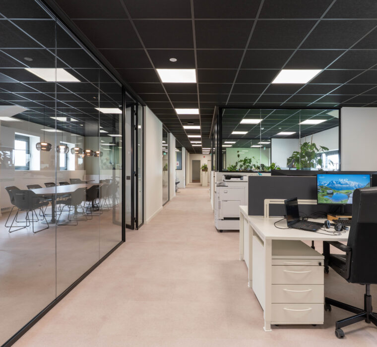 Aaqua-toondesomer-kantoorrenovatie-open-kantoorruimte Aaqua toondesomer kantoorrenovatie open kantoorruimte